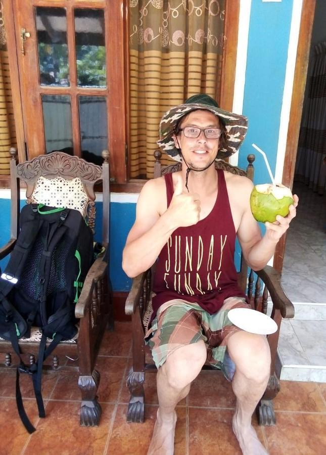 Triple One Villa Ahangama Buitenkant foto